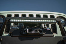 Load image into Gallery viewer, DV8 Offroad 20in Halo Elite Single Row Light Bar with Accent Light - White/Amber