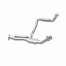 Load image into Gallery viewer, MagnaFlow DF Cat. Conv 02-06 Cadillac Truck. 8 5.3L Dual Conv. Y-Pipe Assy 2wd/Chevy Truck 99-07
