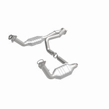 Load image into Gallery viewer, MagnaFlow DF Cat. Conv 02-06 Cadillac Truck. 8 5.3L Dual Conv. Y-Pipe Assy 2wd/Chevy Truck 99-07