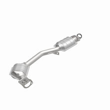 Load image into Gallery viewer, MagnaFlow DF Cat Conv 99-05 Subaru Forester/96-97 &amp; 99-05 Impreza/01-03 Legacy/00-05 Outback Frt/Rr