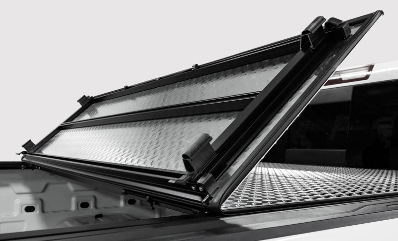 Access LOMAX 2023+ Chevrolet Colorado / GMC Canyon 5ft Bed Folding Hard Cover - Black Urethane