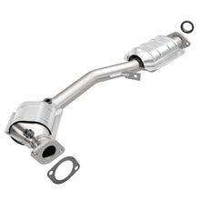Load image into Gallery viewer, MagnaFlow DF Cat Conv 99-05 Subaru Forester/96-97 &amp; 99-05 Impreza/01-03 Legacy/00-05 Outback Frt/Rr
