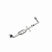 Load image into Gallery viewer, MagnaFlow Direct Fit Catalytic Converter 01-04 Toyota Sequoia 4.7L D/S
