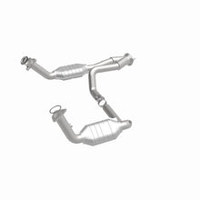 Load image into Gallery viewer, MagnaFlow DF Cat. Conv 02-06 Cadillac Truck. 8 5.3L Dual Conv. Y-Pipe Assy 2wd/Chevy Truck 99-07