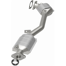 Load image into Gallery viewer, MagnaFlow DF Cat Conv 99-05 Subaru Forester/96-97 &amp; 99-05 Impreza/01-03 Legacy/00-05 Outback Frt/Rr