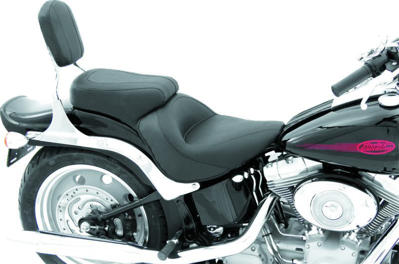 Mustang 06-17 Harley Softail Wide Tire (200mm) Standard Touring 1PC Seat - Black