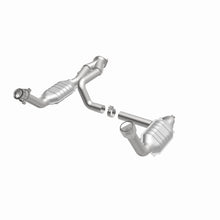 Load image into Gallery viewer, MagnaFlow DF Cat. Conv 02-06 Cadillac Truck. 8 5.3L Dual Conv. Y-Pipe Assy 2wd/Chevy Truck 99-07