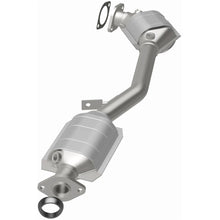 Load image into Gallery viewer, MagnaFlow DF Cat Conv 99-05 Subaru Forester/96-97 &amp; 99-05 Impreza/01-03 Legacy/00-05 Outback Frt/Rr