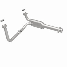 Load image into Gallery viewer, MagnaFlow Direct Fit Catalytic Converter GM 1500/2500/Suburban 5.0L