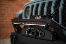 Load image into Gallery viewer, DV8 Offroad 20in Halo Elite Single Row Light Bar with Accent Light - White/Amber