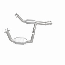 Load image into Gallery viewer, MagnaFlow DF Cat. Conv 02-06 Cadillac Truck. 8 5.3L Dual Conv. Y-Pipe Assy 2wd/Chevy Truck 99-07