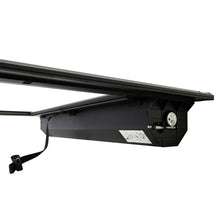 Load image into Gallery viewer, Westin 16-23 Toyota Tacoma 5ft 5in Bed Manual Retractable Tonneau Cover - Black