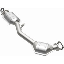 Load image into Gallery viewer, MagnaFlow DF Cat Conv 99-05 Subaru Forester/96-97 &amp; 99-05 Impreza/01-03 Legacy/00-05 Outback Frt/Rr