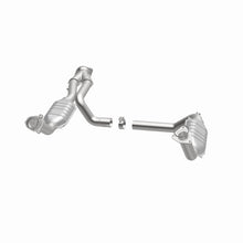 Load image into Gallery viewer, MagnaFlow DF Cat. Conv 02-06 Cadillac Truck. 8 5.3L Dual Conv. Y-Pipe Assy 2wd/Chevy Truck 99-07