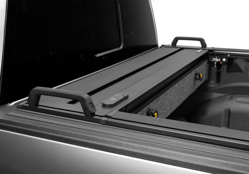 Retrax 24-26 Toyota Tacoma 5ft Bed (Needs to Have Deck Rail Sys) RetraxPRO EZ-Off FRC-4000