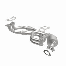 Load image into Gallery viewer, MagnaFlow Direct Fit Catalytic Converter 06-10 Subaru Forester