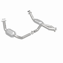 Load image into Gallery viewer, MagnaFlow DF Cat. Conv 02-06 Cadillac Truck. 8 5.3L Dual Conv. Y-Pipe Assy 2wd/Chevy Truck 99-07