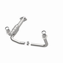 Load image into Gallery viewer, MagnaFlow Direct Fit Catalytic Converter GM 1500/2500/Suburban 5.0L