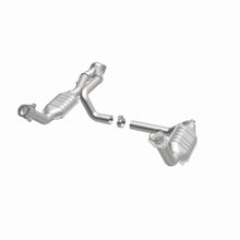Load image into Gallery viewer, MagnaFlow DF Cat. Conv 02-06 Cadillac Truck. 8 5.3L Dual Conv. Y-Pipe Assy 2wd/Chevy Truck 99-07